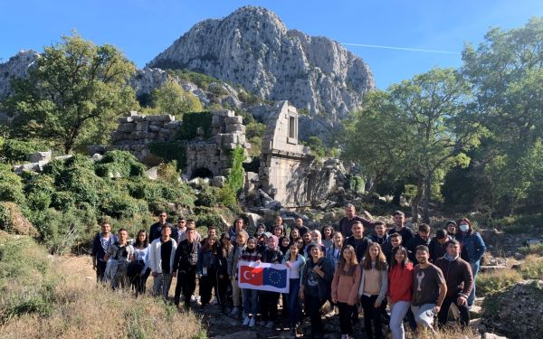Termessos'un Çiğdemleri Çiçek Açtı
